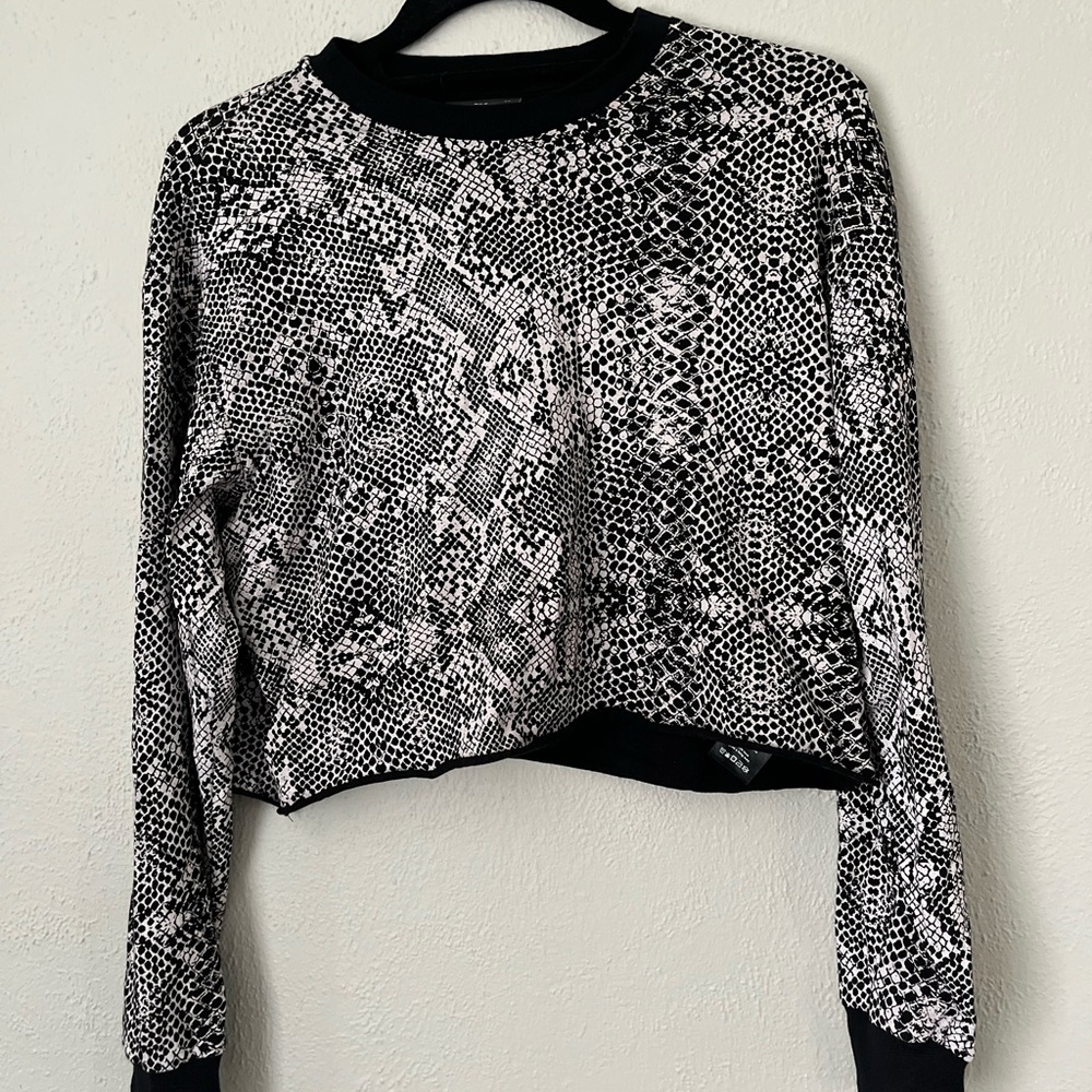 Aritzia top